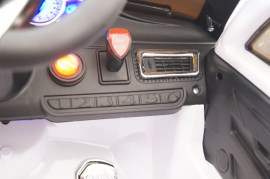 Lexus 111 белый