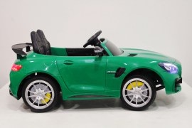 Mercedes GTR зеленый