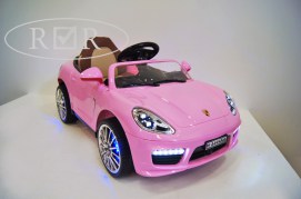 Porsche Panamera Pink